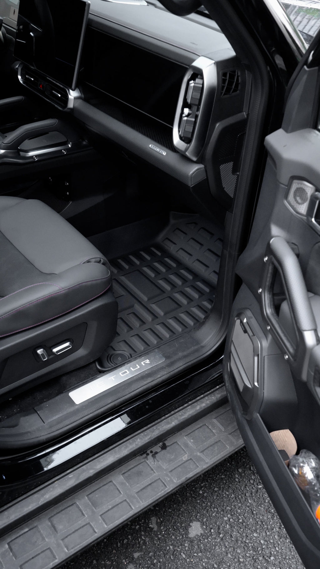 Jetour T2 Floor Mat Set — original product view 5