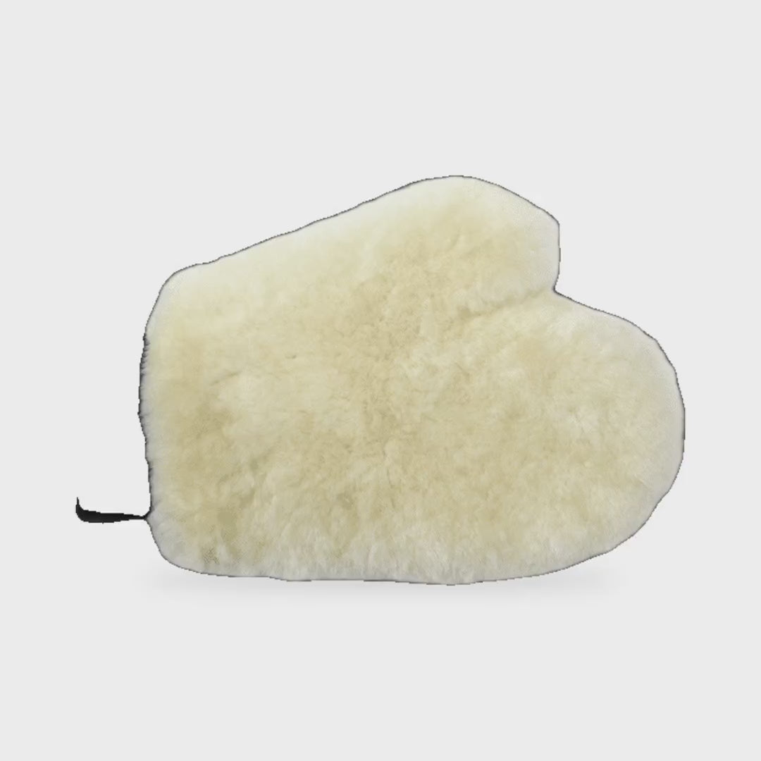 MaxShine 8011002 Premium Lambswool Mitt - product showcase video (MaxShine) | AUTO SPORTS CAR CARE